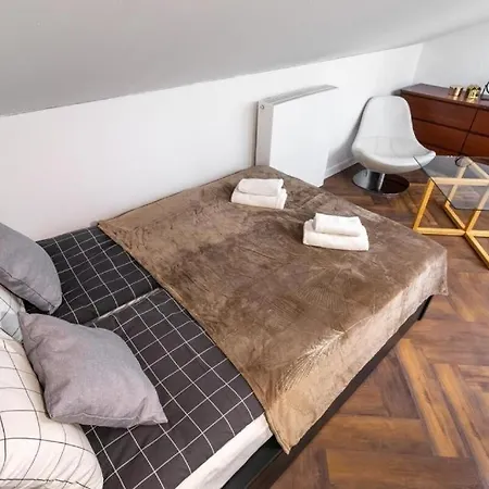 Close-urban Chic - Center - Stadion Narodowy - Marcinkowskiego 2 *